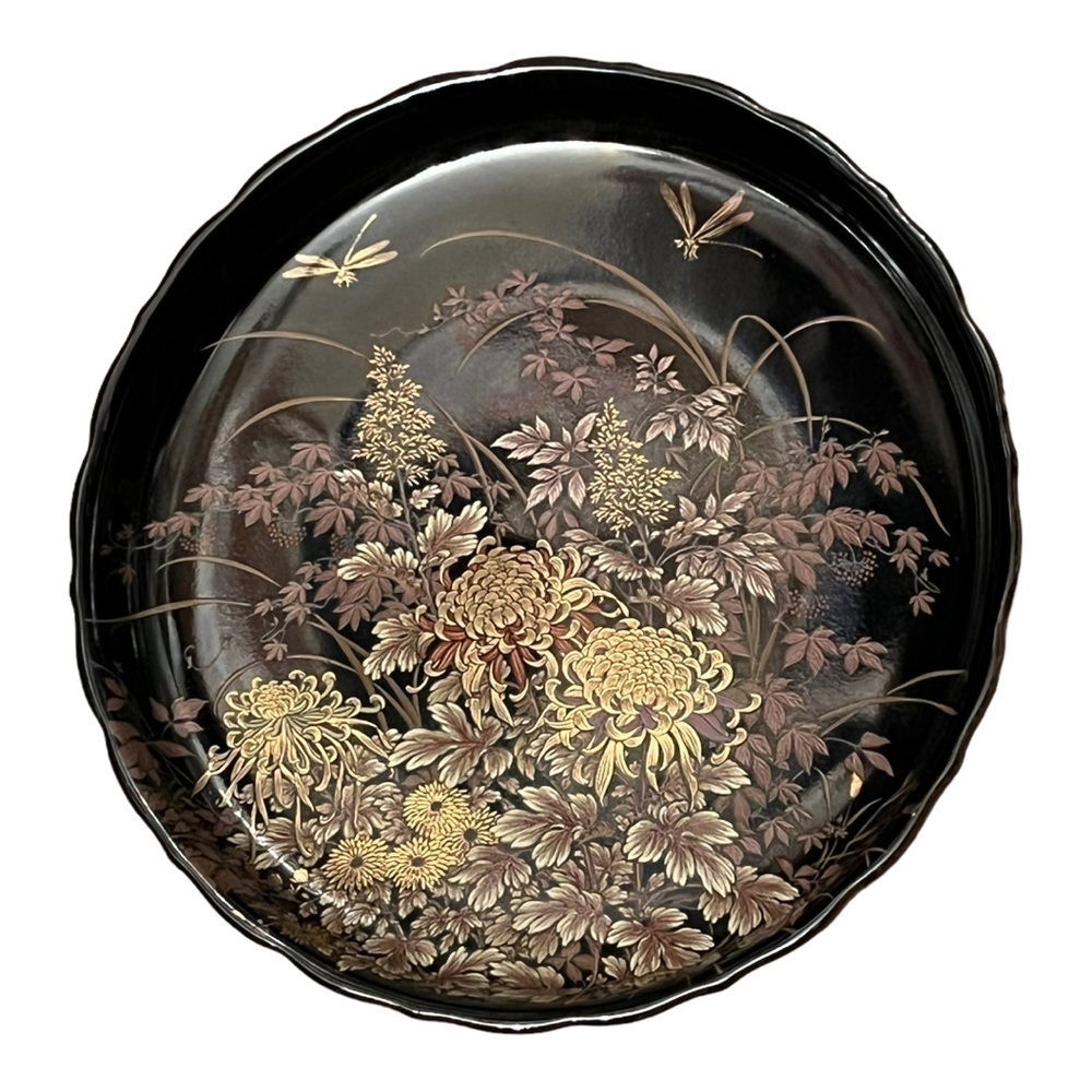 Toyo Japan black scalloped rim candy/trinket dish.
